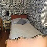 Alojamento de Acomodação e Pequeno-almoço Château De Villeneuve -