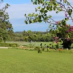 Château De Villeneuve - Alojamento de Acomodação e Pequeno-almoço Montolieu