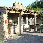 Château De Villeneuve - Alojamento de Acomodação e Pequeno-almoço Montolieu