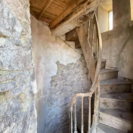 Château De Villeneuve - * Montolieu