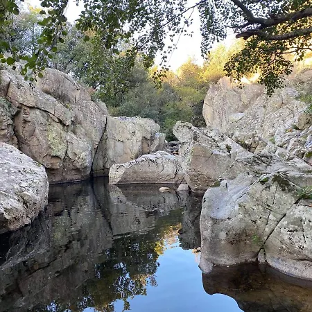 Chateau De Villeneuve -