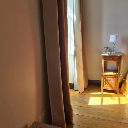 Chateau De Villeneuve - Bed & Breakfast