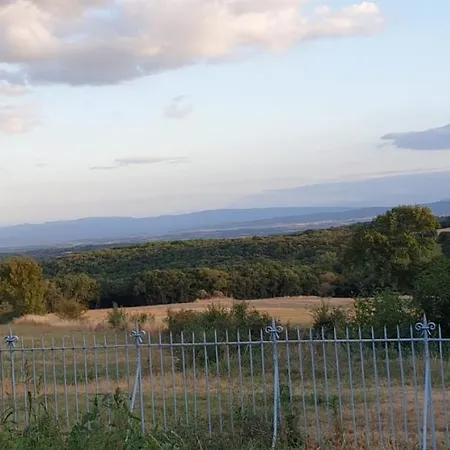Chateau De Villeneuve - *