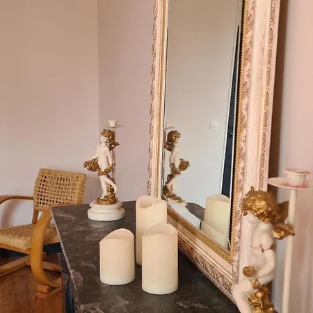 Bed and Breakfast Chateau De Villeneuve - *