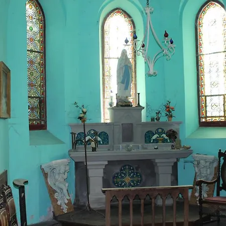 Bed and Breakfast Chateau De Villeneuve - *